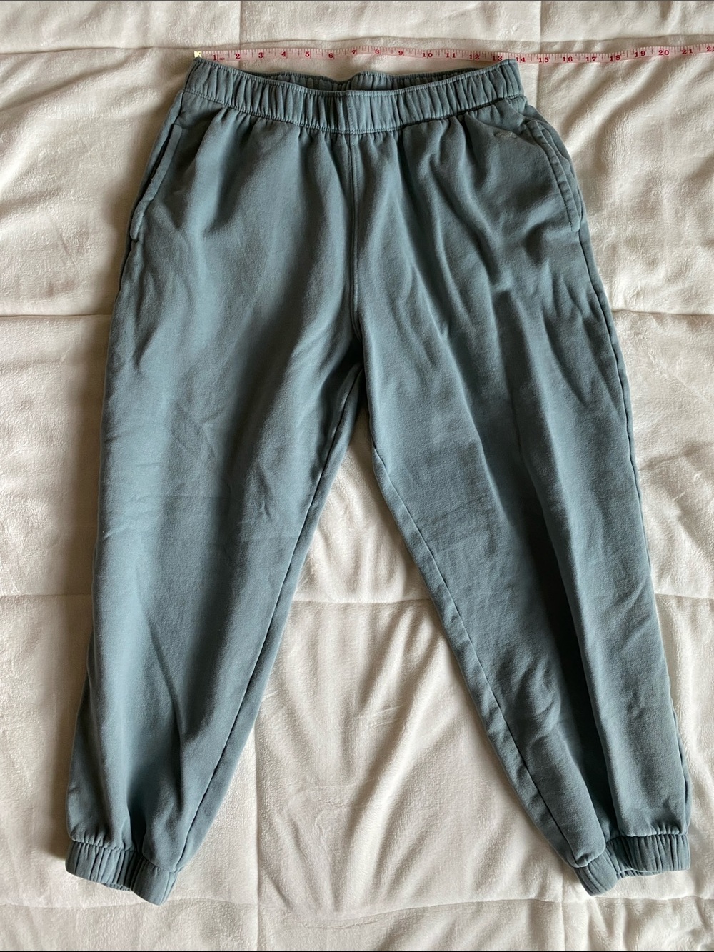 Hollister Women’s Sweatpants in Slate Green (Medium Short)